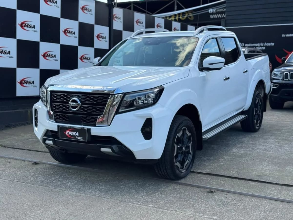 2021 Nissan Navara Le Camioneta Blanco - Imagen 1