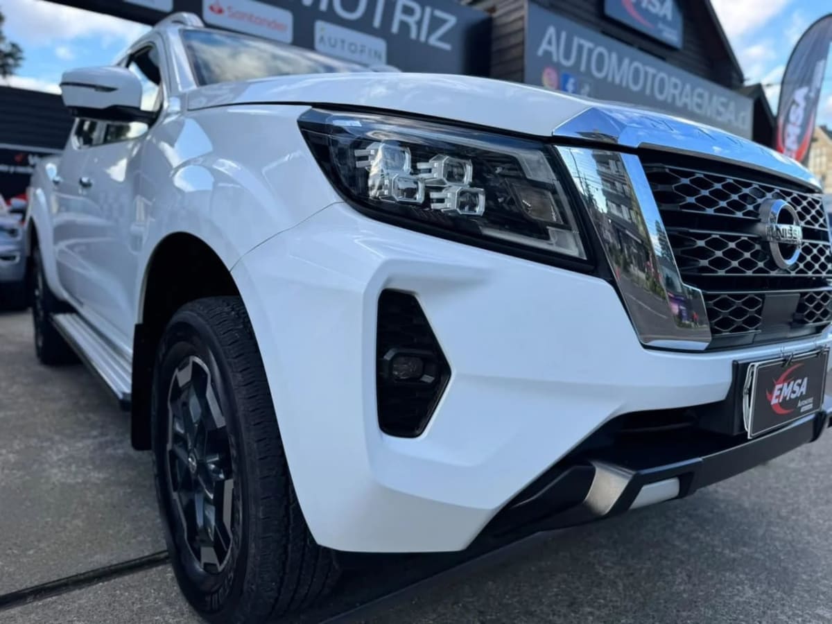 2021 Nissan Navara Le Camioneta Blanco - Miniatura 8