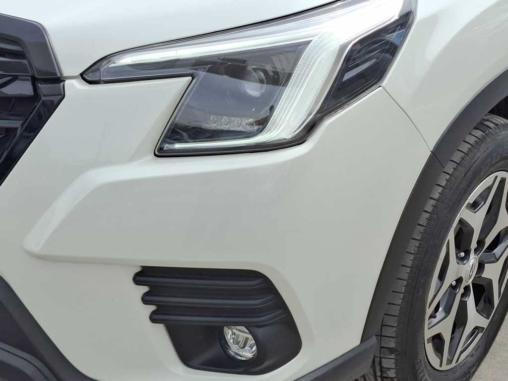 2025 SUBARU FORESTER 2.0 Blanco - Miniatura 7