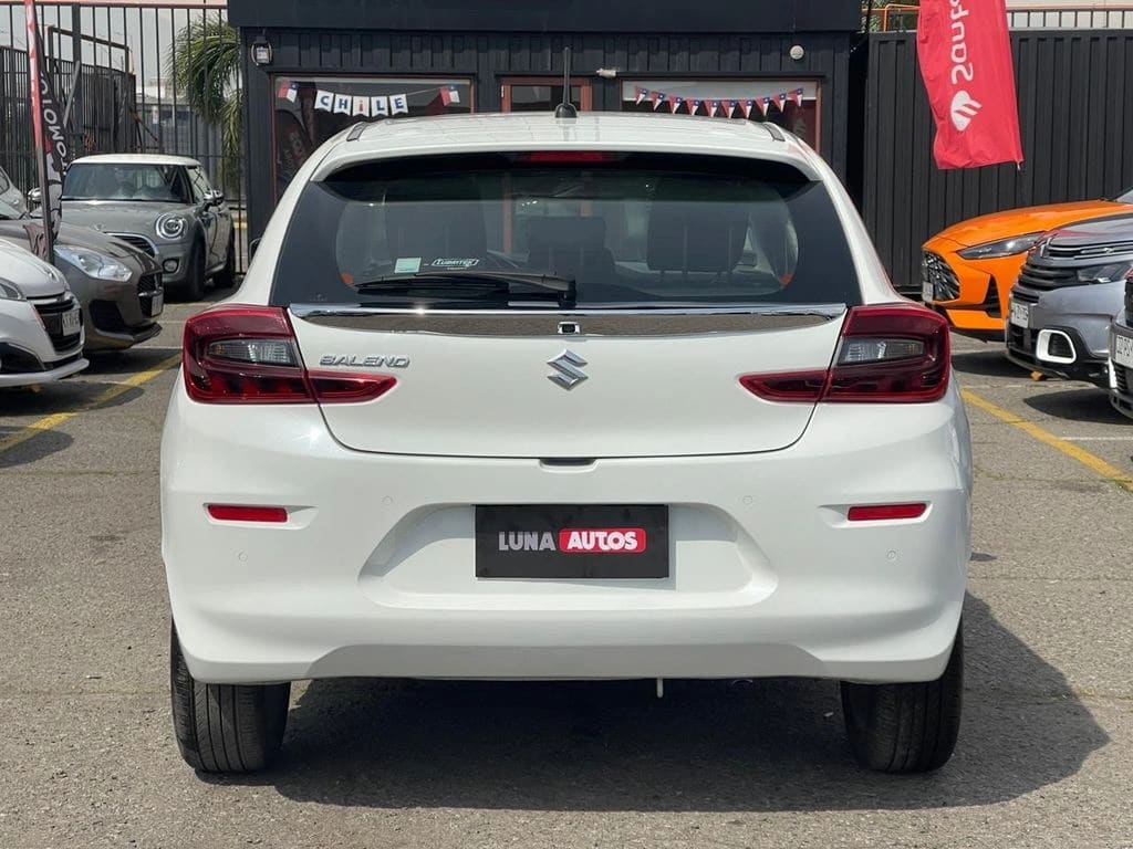 2024 Suzuki Baleno 4X2 - Miniatura 5