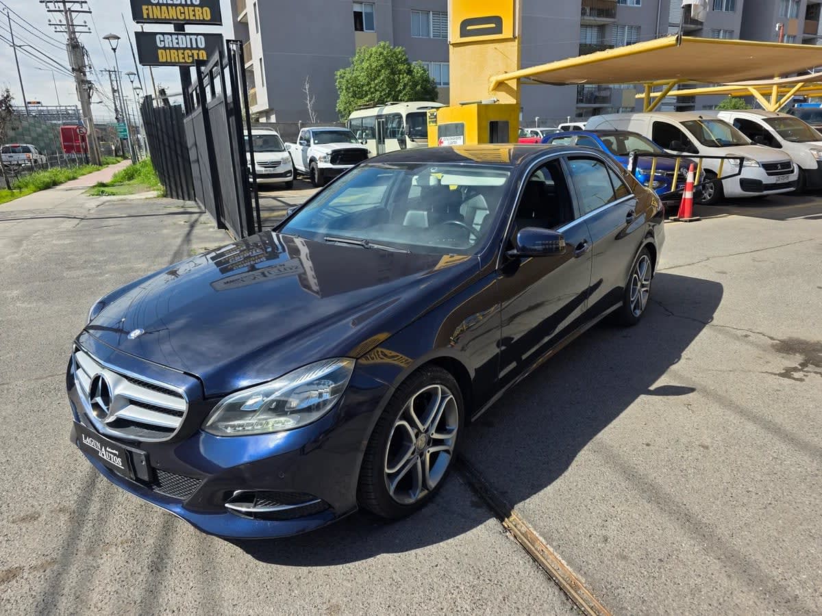2014 Mercedes-Benz E 200 2.0 - Imagen 1