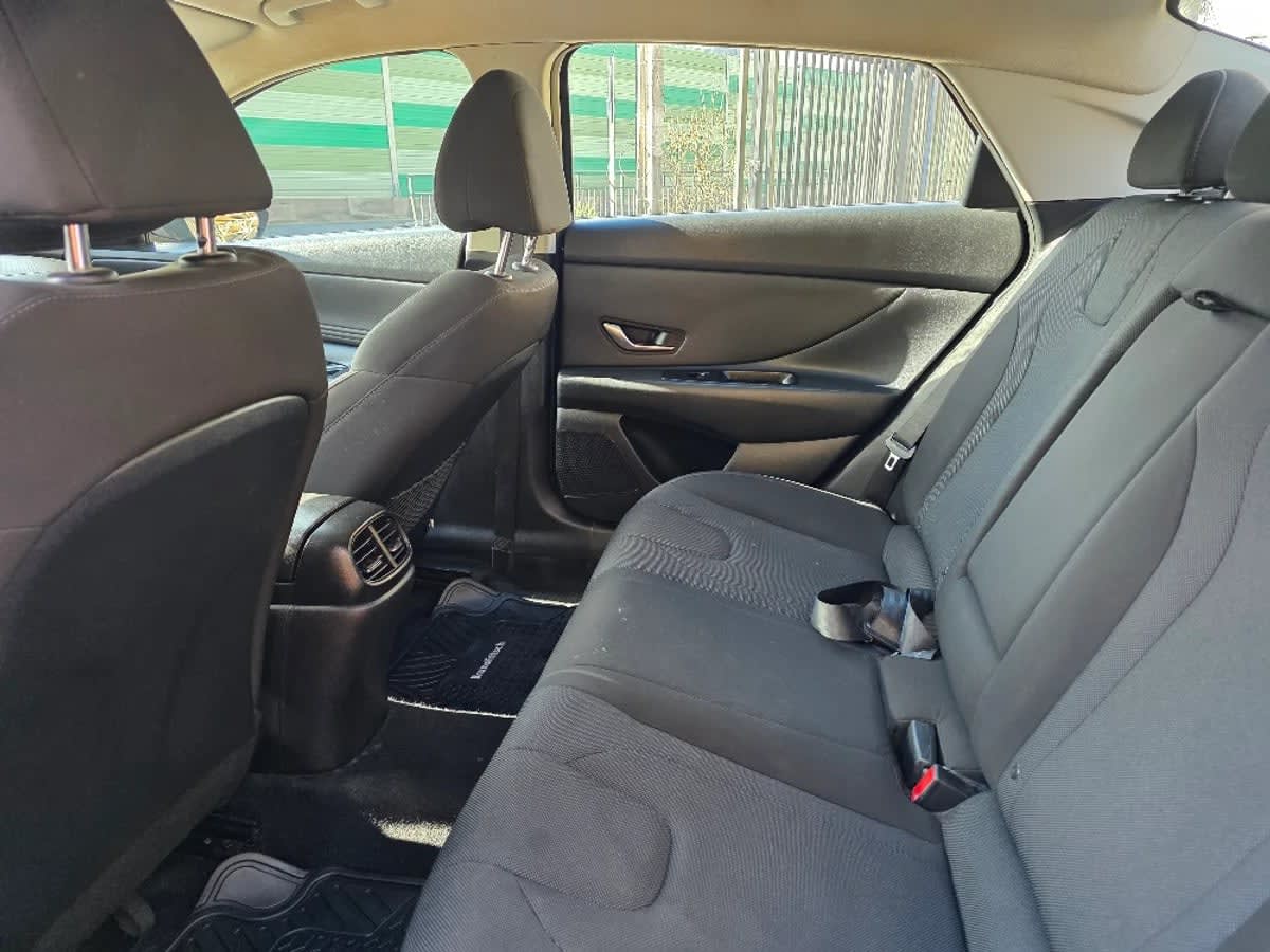 2021 Hyundai ELANTRA 2.0 Azul - Miniatura 9