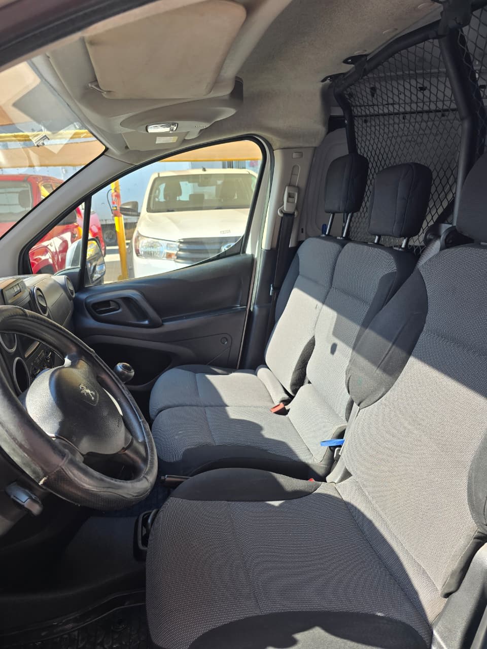 2017 Peugeot Partner Maxi Blanco - Miniatura 5