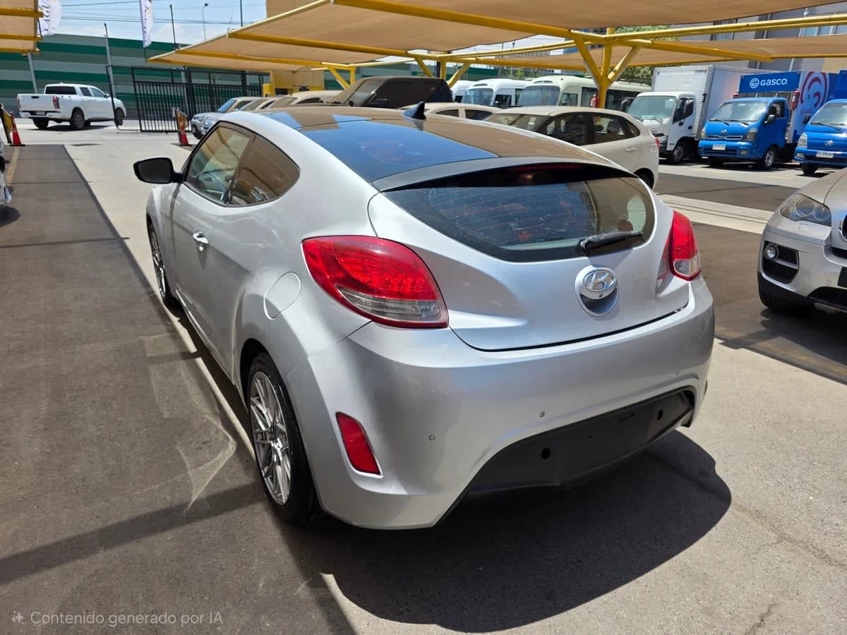 2014 Hyundai Veloster GLS Plata - Miniatura 3