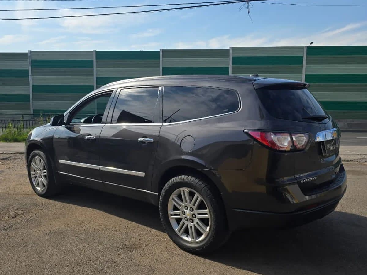 2015 Chevrolet Traverse 3.6L Gris - Miniatura 4