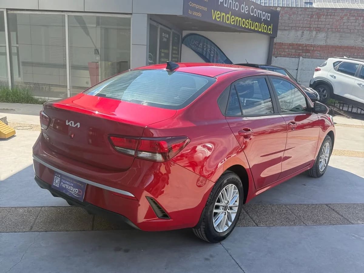 2022 Kia Rio 4 1.4 Rojo - Miniatura 6