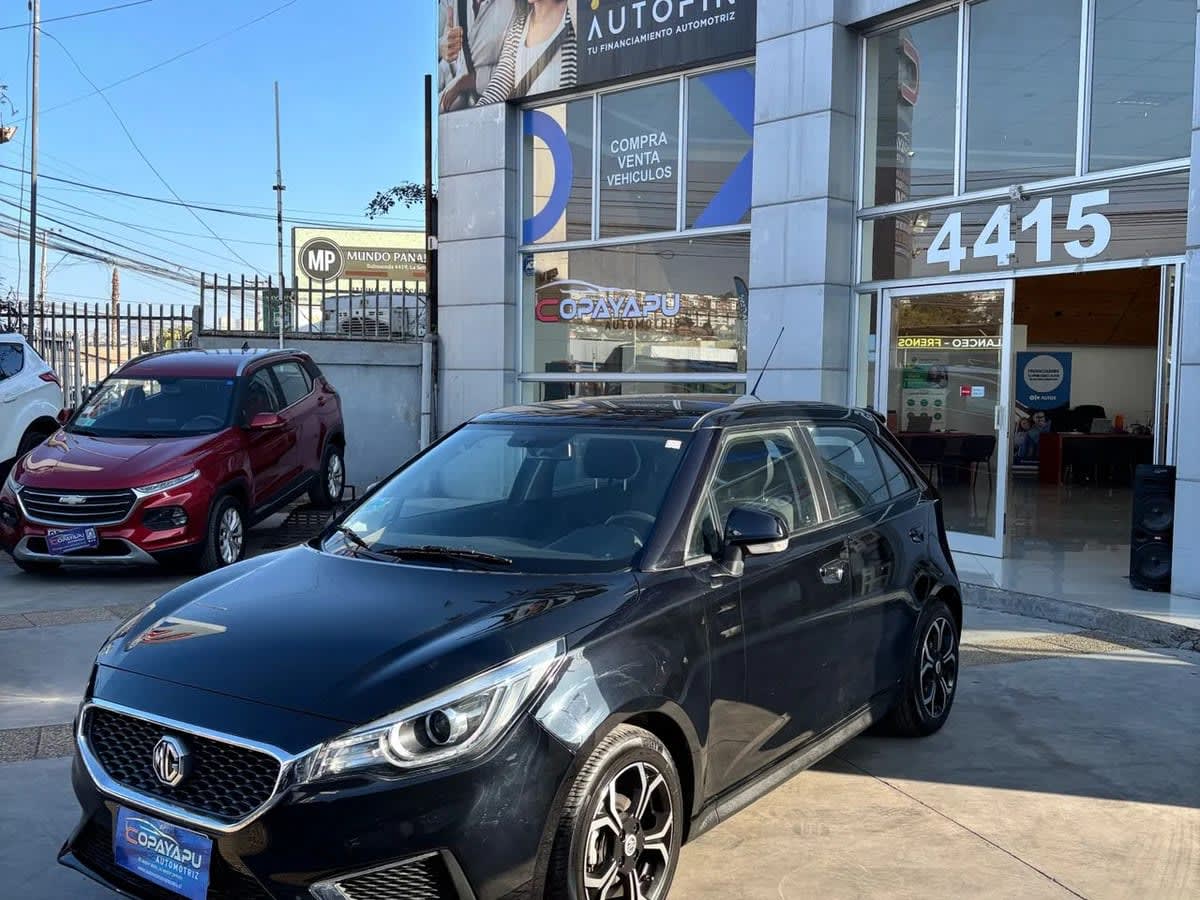 2024 MG 3 1.5 Negro - Miniatura 3