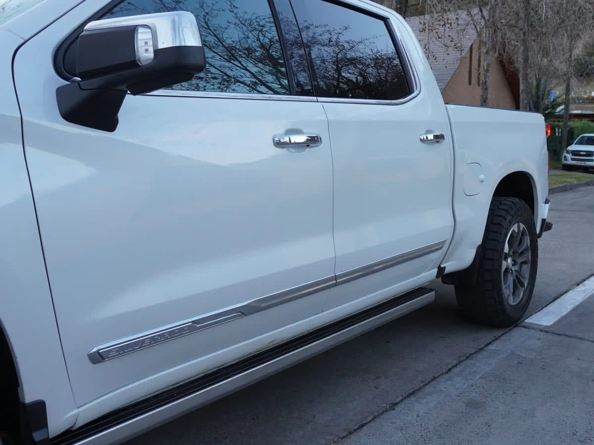 2023 Chevrolet Silverado Diesel Blanco - Miniatura 9