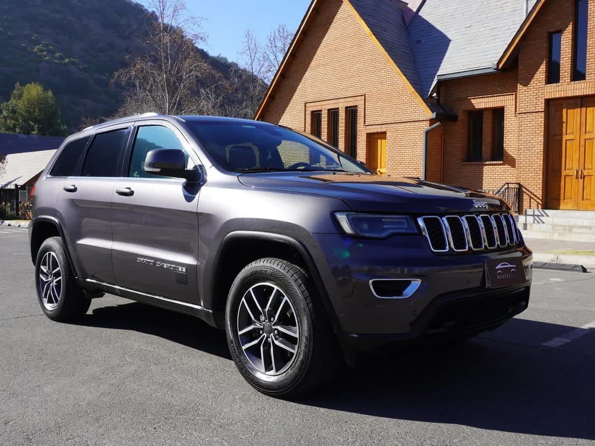 2019 Jeep Grand Cherokee LAREDO Gris - Miniatura 3