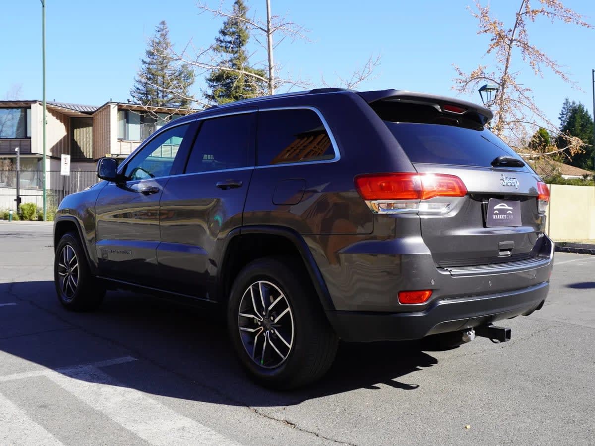 2019 Jeep Grand Cherokee LAREDO Gris - Miniatura 7