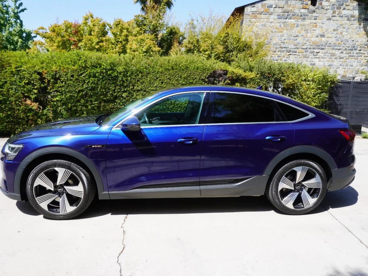 2022 Audi E-Tron Sportback Sportback Azul - Miniatura 8