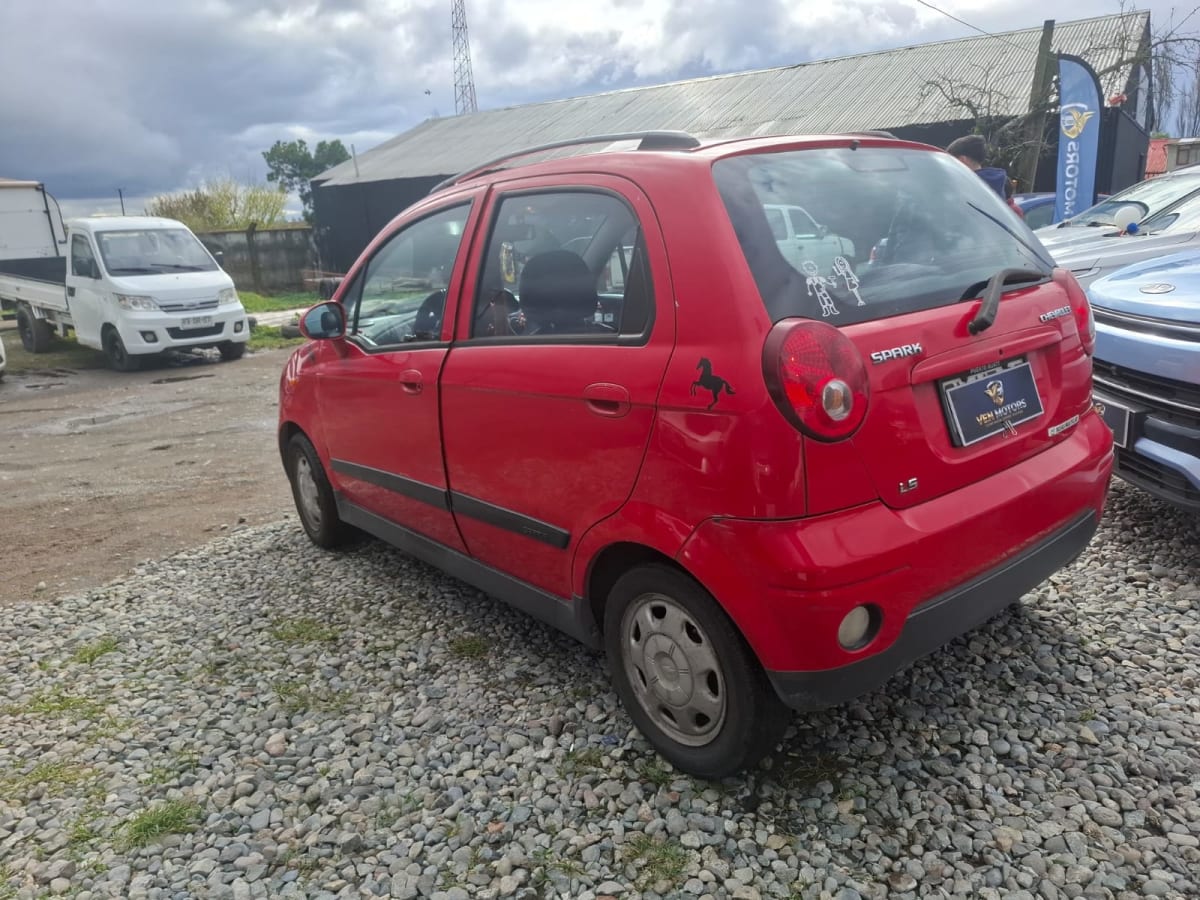 2015 Chevrolet SPARK LT Rojo - Miniatura 5