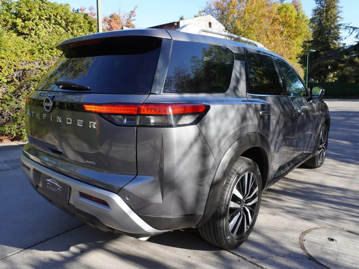 2025 Nissan Pathfinder 3.5 Gris - Miniatura 5