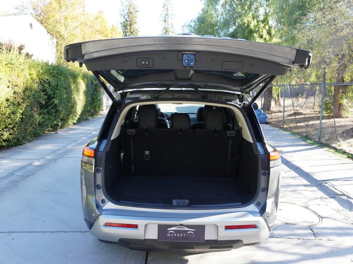 2025 Nissan Pathfinder 3.5 Gris - Miniatura 9