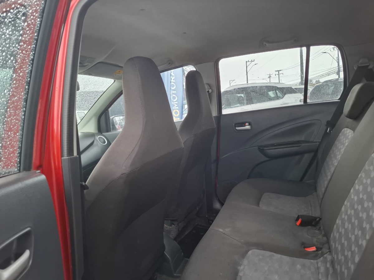 2018 Suzuki Celerio Rojo - Miniatura 9