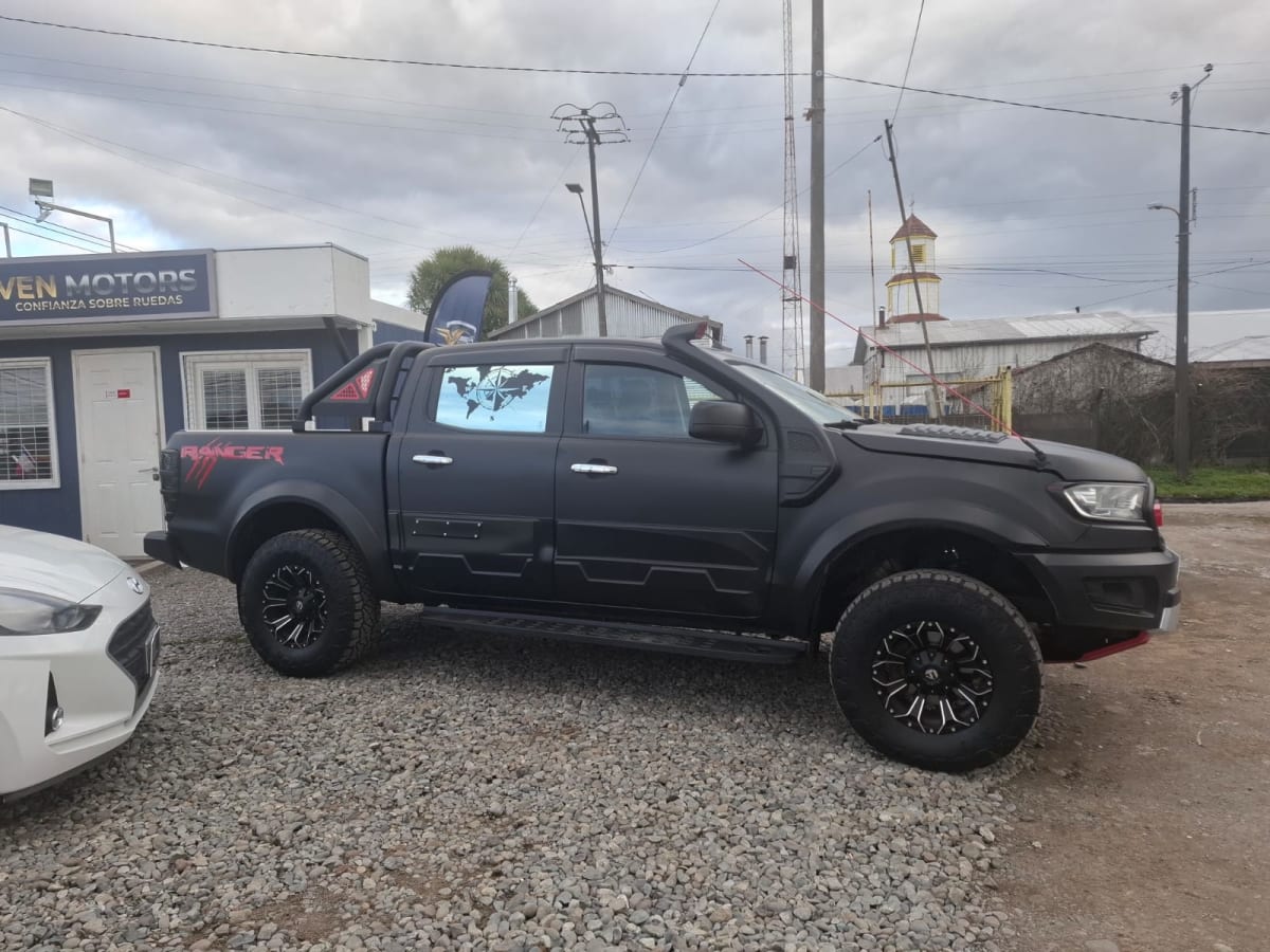 2018 Ford Ranger Negro - Miniatura 5