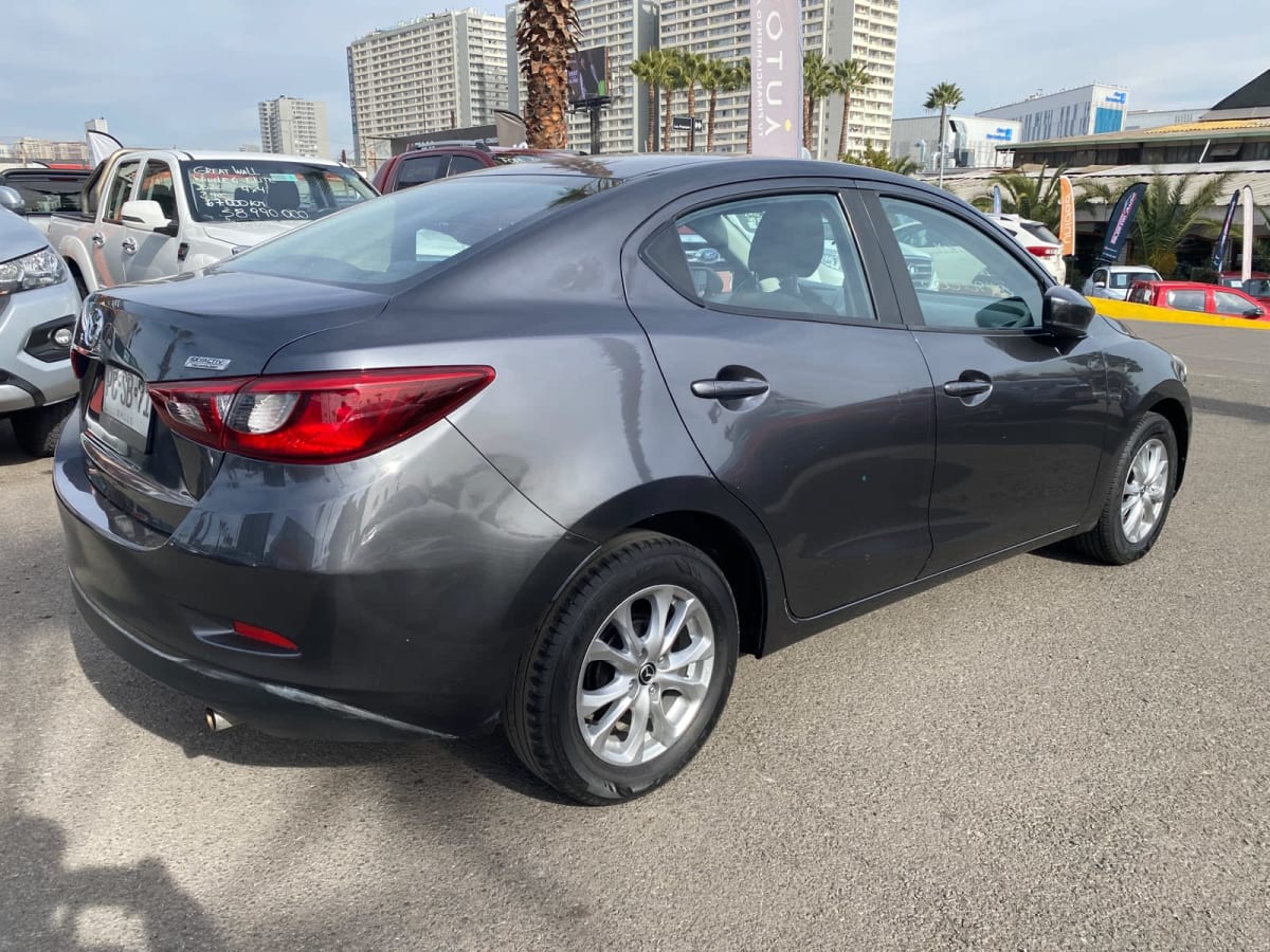 2020 Mazda 2 - Miniatura 4