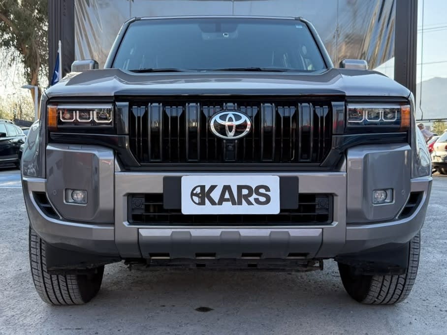 2025 Toyota Land Cruiser Prado Prado Gris - Miniatura 2