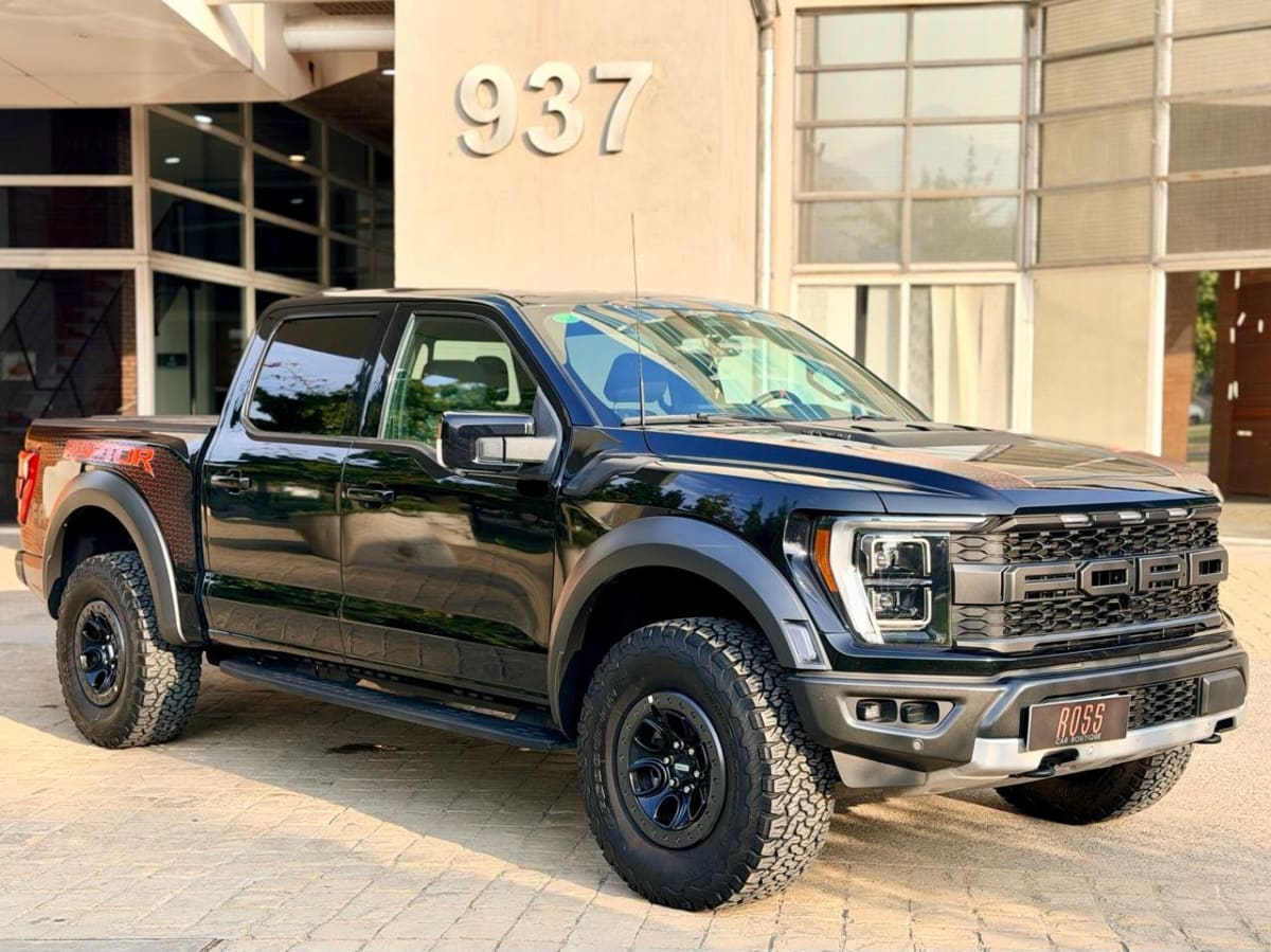 2024 Ford F150 Raptor 3.5 Negro - Miniatura 3