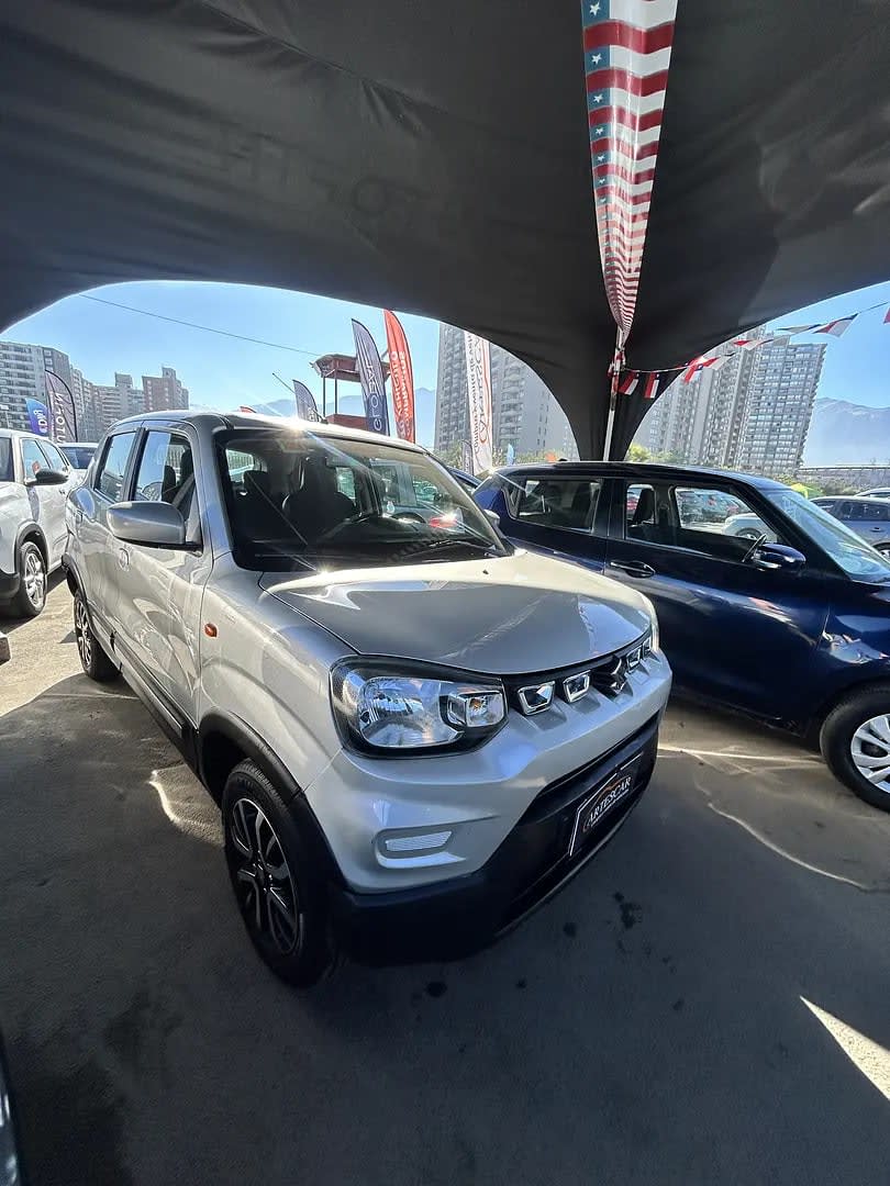 2021 Suzuki SPRESSO Plata - Imagen 1