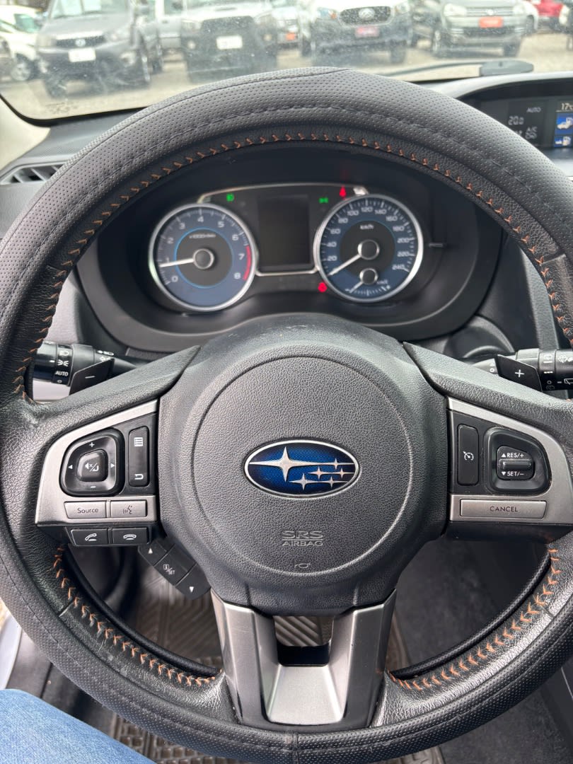 2018 Subaru XV Limited Plata - Miniatura 7