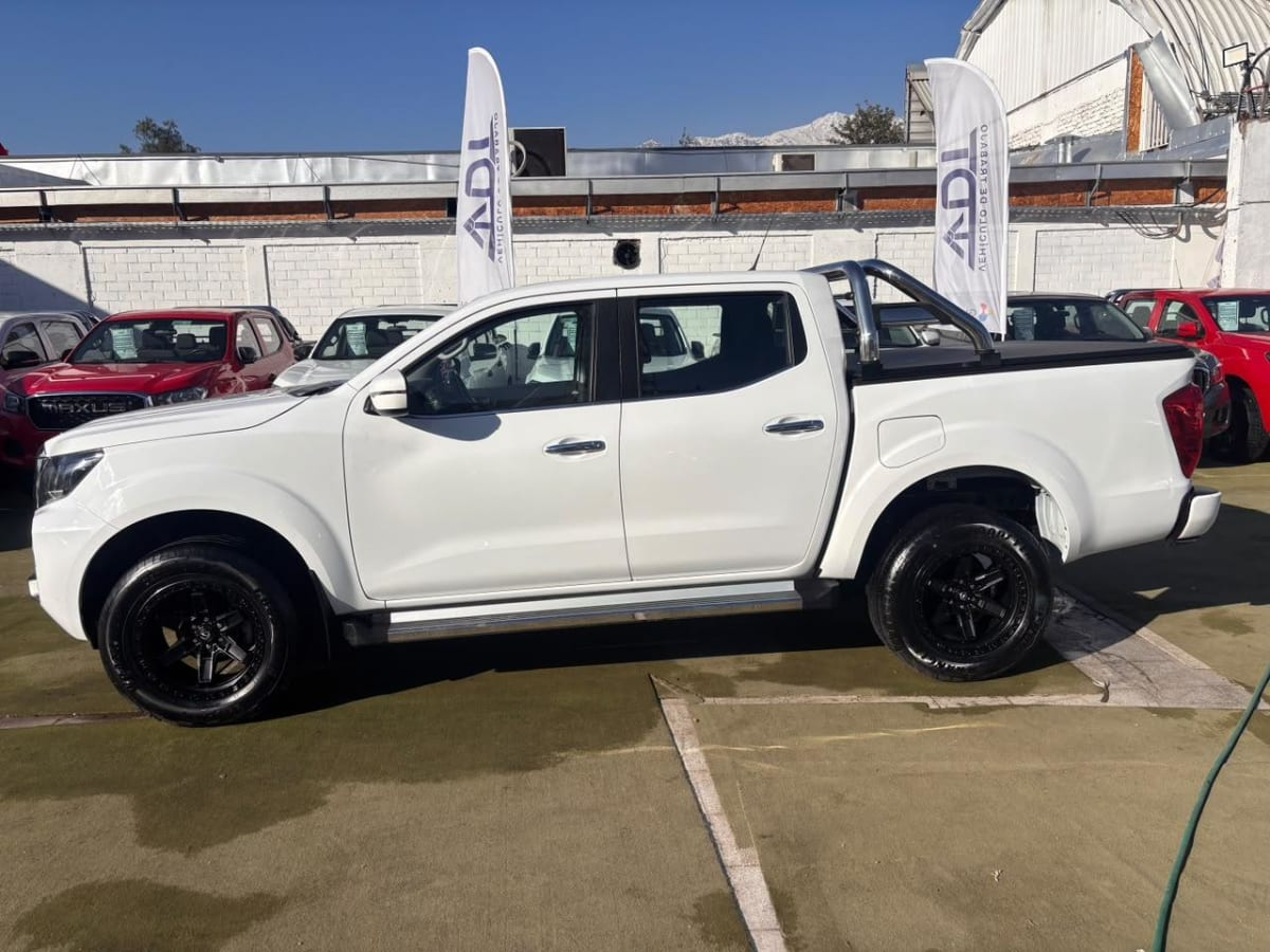 2023 Nissan NAVARA D CAB 2.3 D Blanco - Miniatura 5