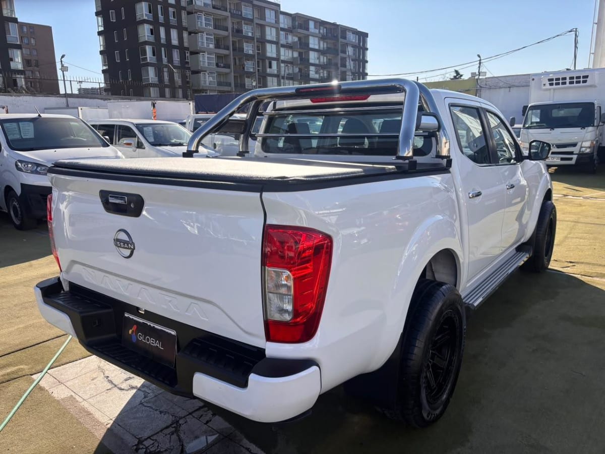 2023 Nissan NAVARA D CAB 2.3 D Blanco - Miniatura 8