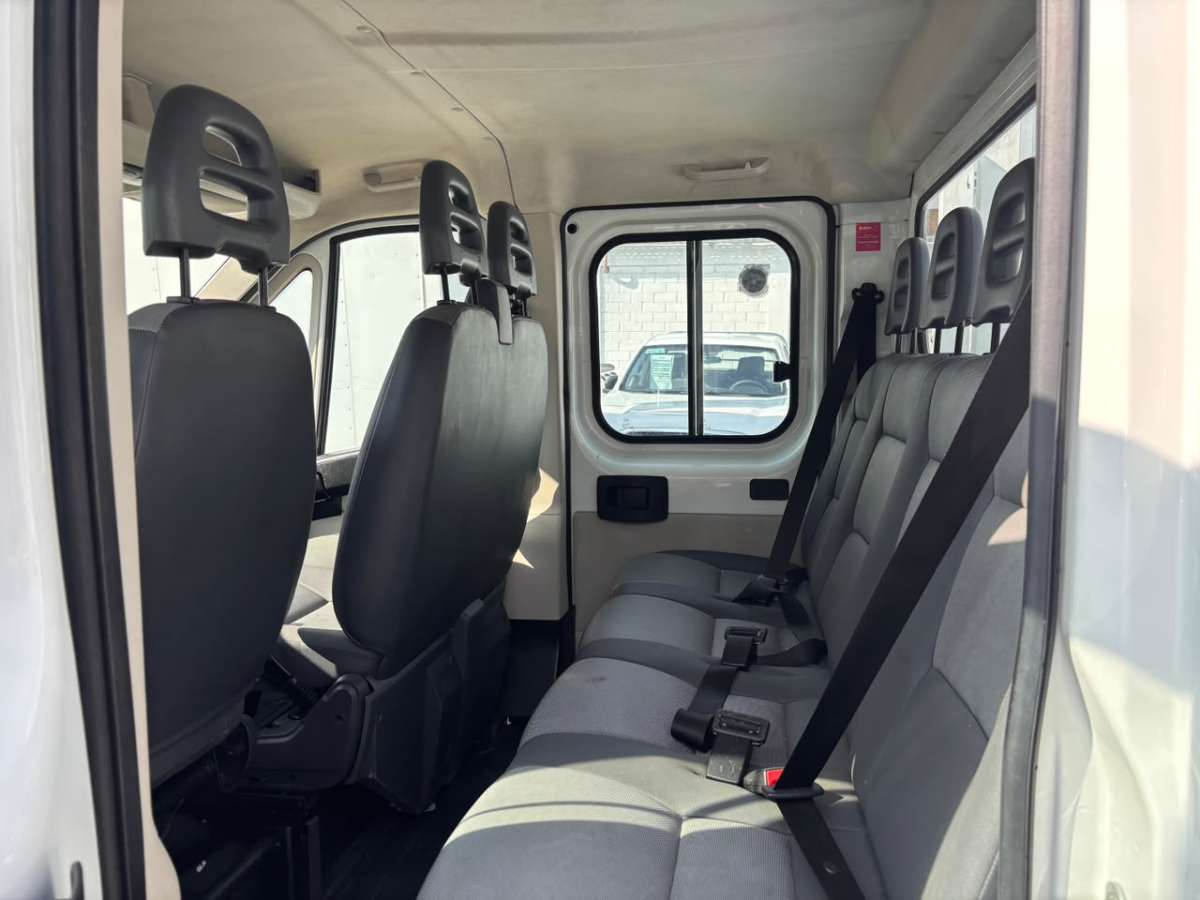 2019 Peugeot BOXER D CAB 2.0 D blanco - Miniatura 9