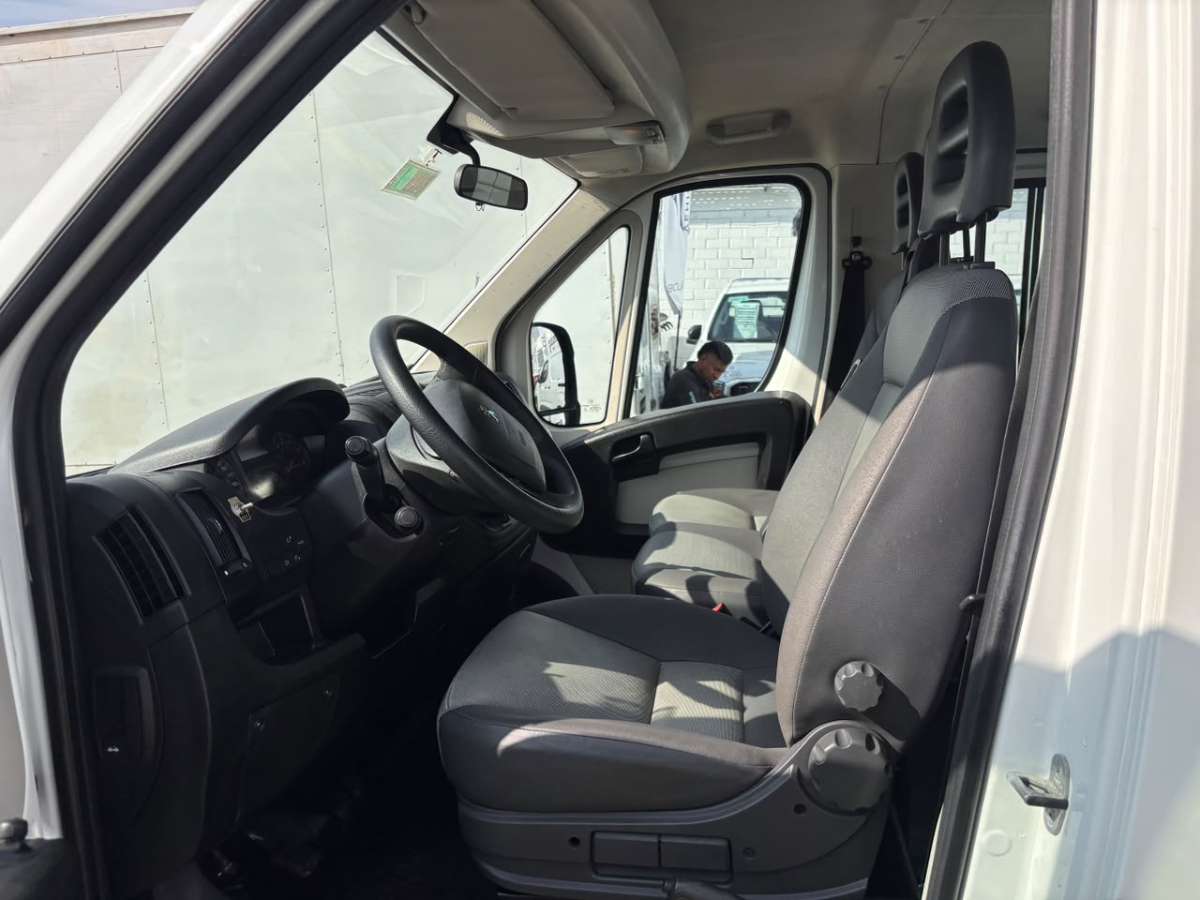 2019 Peugeot BOXER D CAB 2.0 D blanco - Miniatura 10