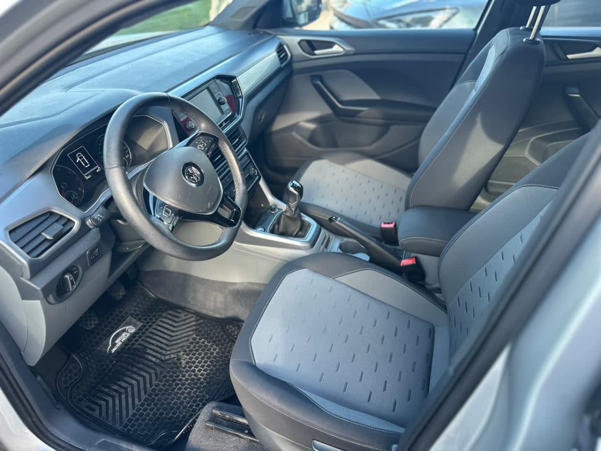 2021 Volkswagen T-Cross Comfortline Plata - Miniatura 8