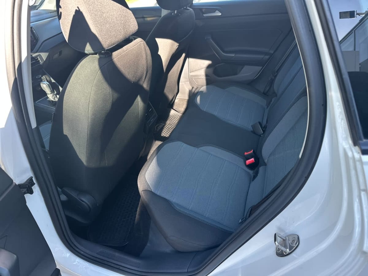 2023 Volkswagen Nivus 1.0 Blanco - Miniatura 10