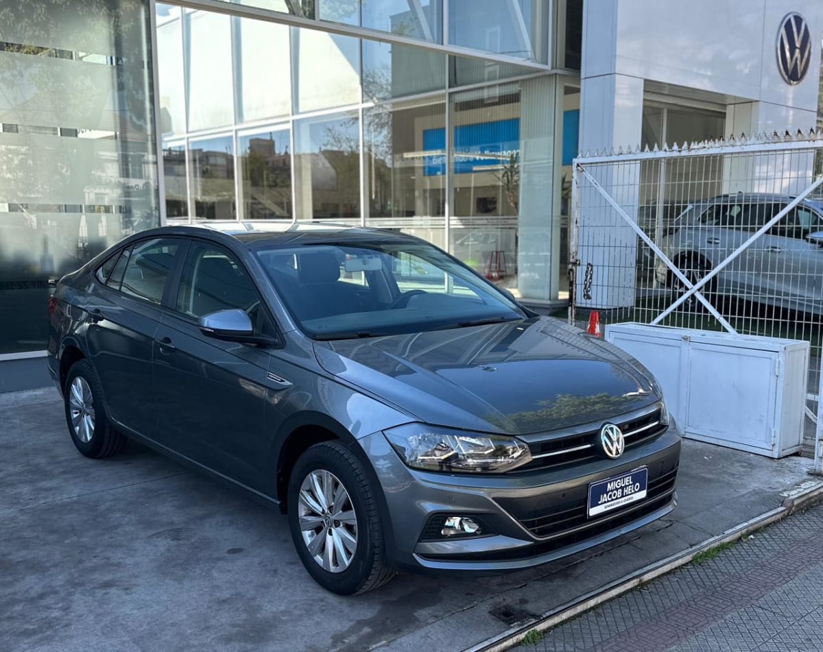 2022 Volkswagen Virtus Comfortline Gris - Imagen 1