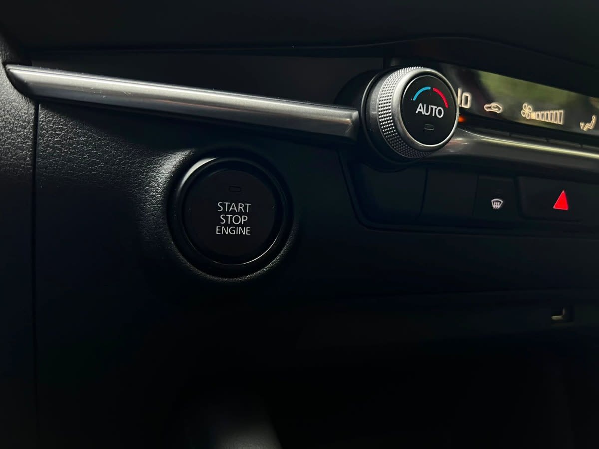 2024 Mazda 3 SPORT Rojo - Miniatura 2