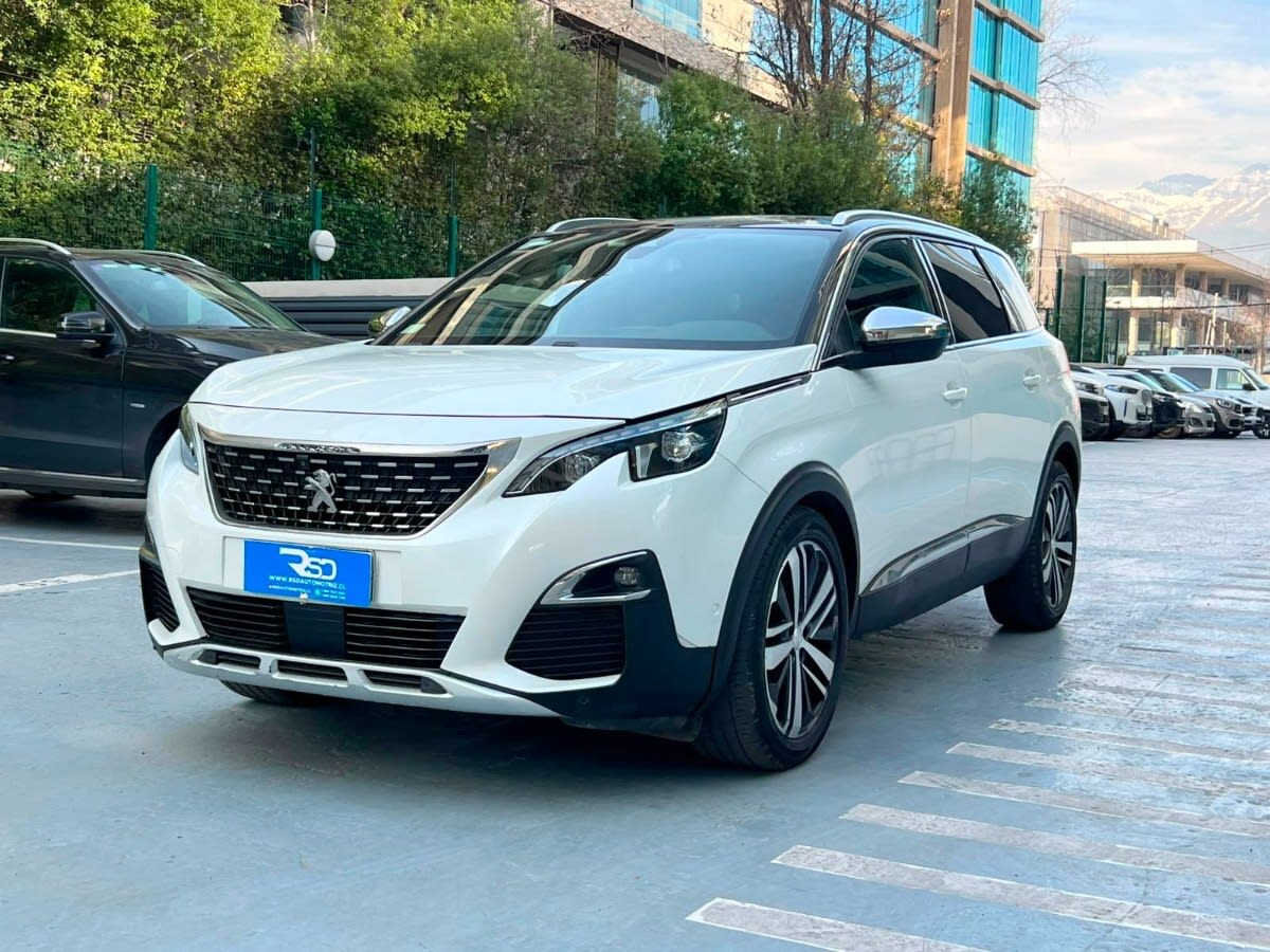 2018 Peugeot 5008 GT Blanco - Imagen 1
