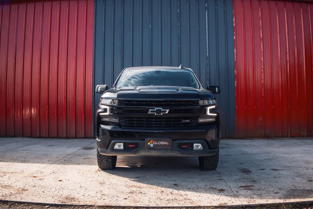 2022 Chevrolet Trail Boss Negro - Miniatura 2