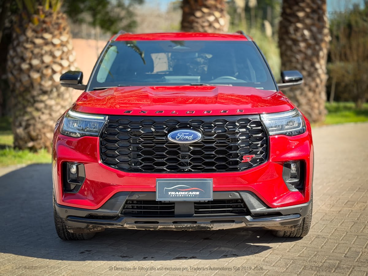 2025 Ford Explorer Rojo - Miniatura 8