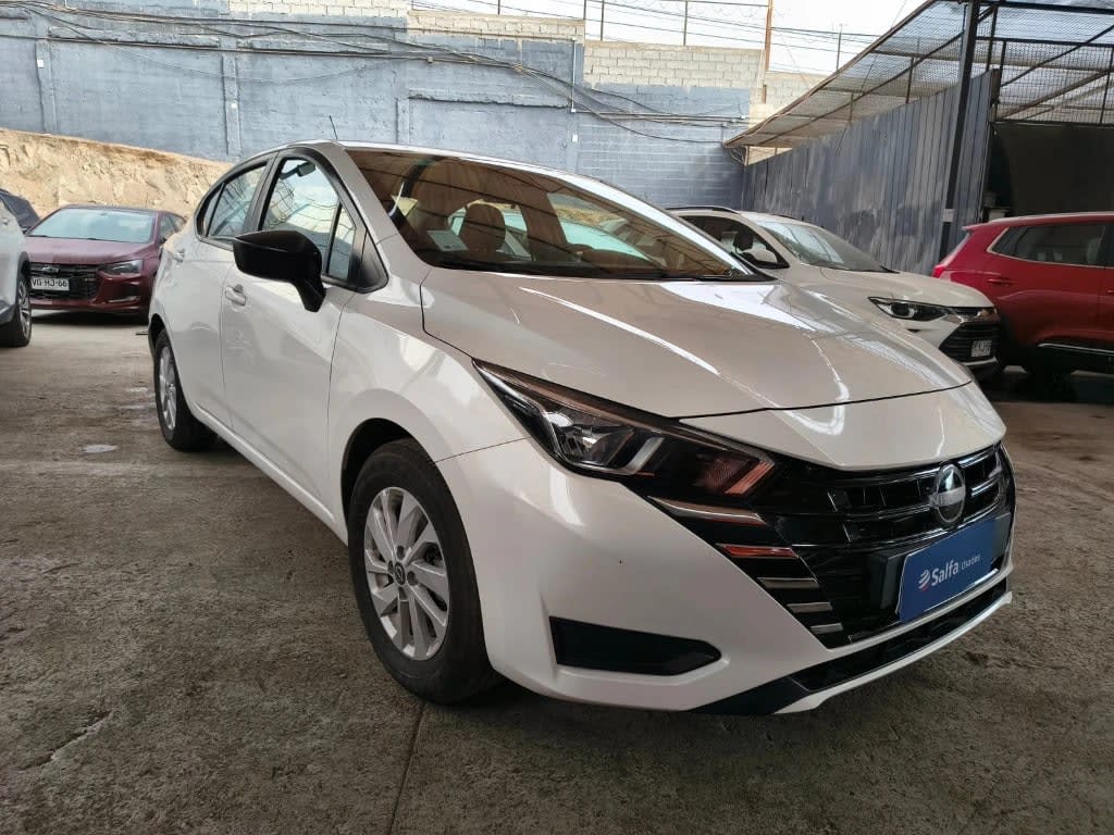 2025 Nissan Versa SENSE Blanco - Miniatura 3
