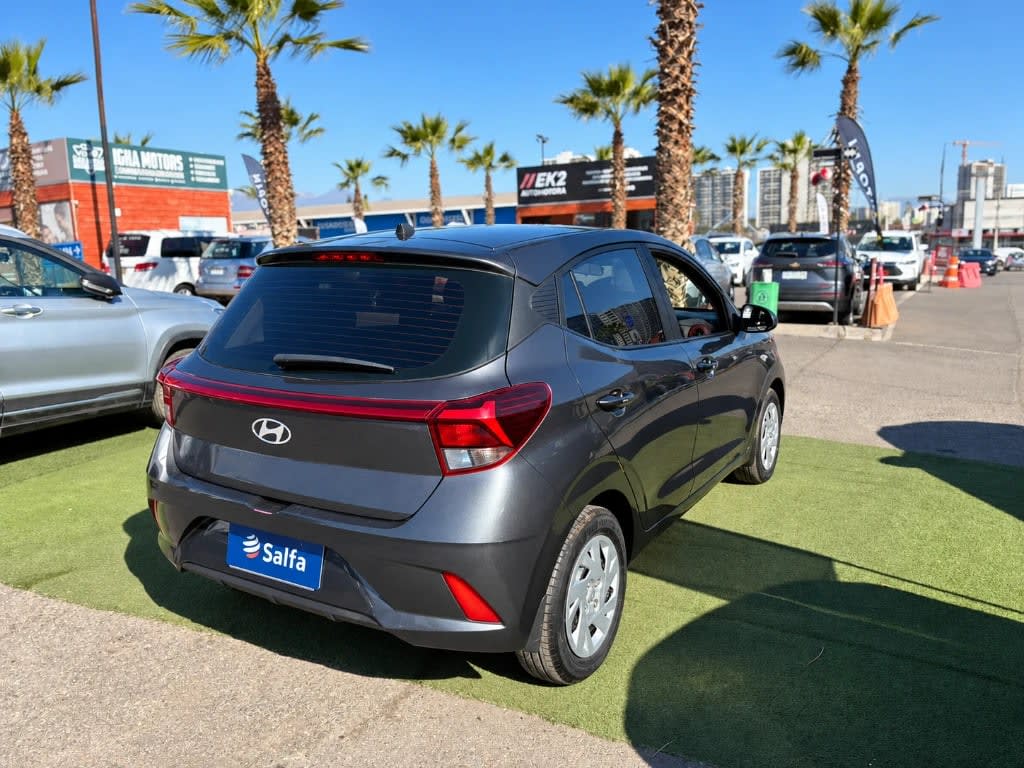 2024 Hyundai Grand I10 1.0 Gris - Miniatura 5