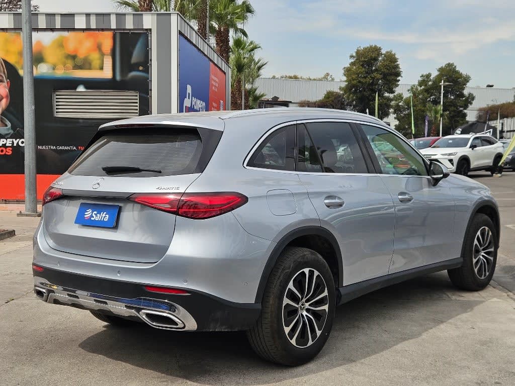 2025 Mercedes-benz Glc 200 2.0 Plata - Miniatura 5