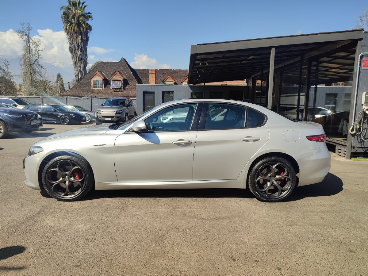 2021 VOLKSWAGEN GIULIA ALFA - Miniatura 5