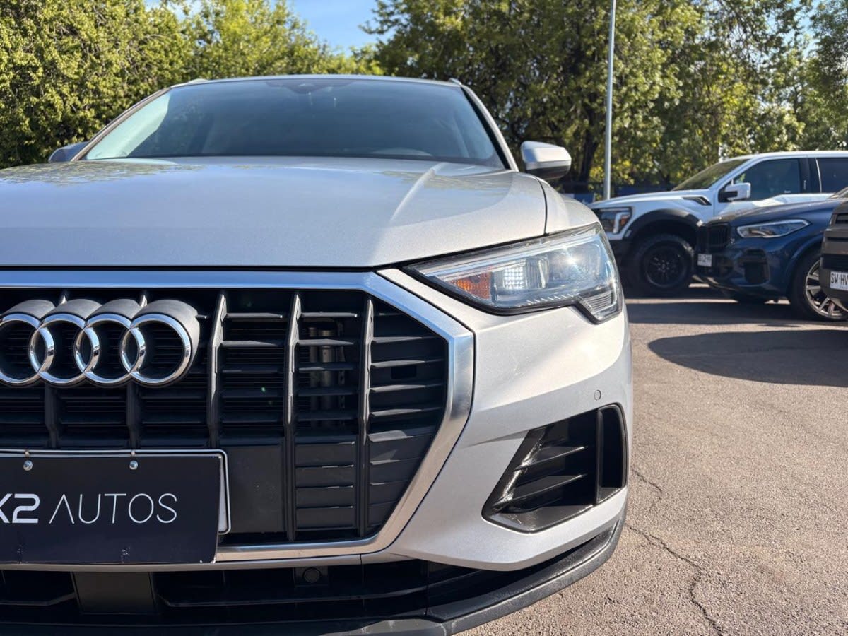 2025 Audi Q3 35TFSI - Miniatura 3