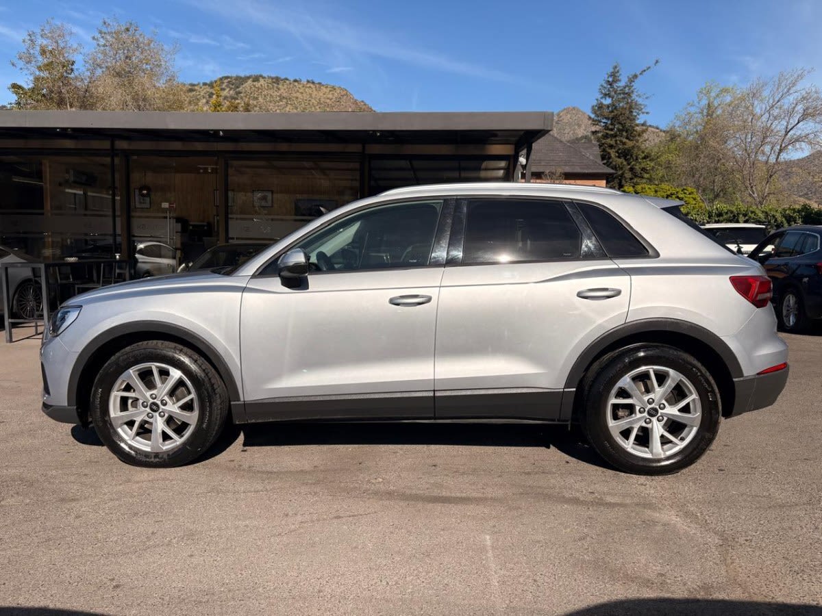 2025 Audi Q3 35TFSI - Miniatura 4