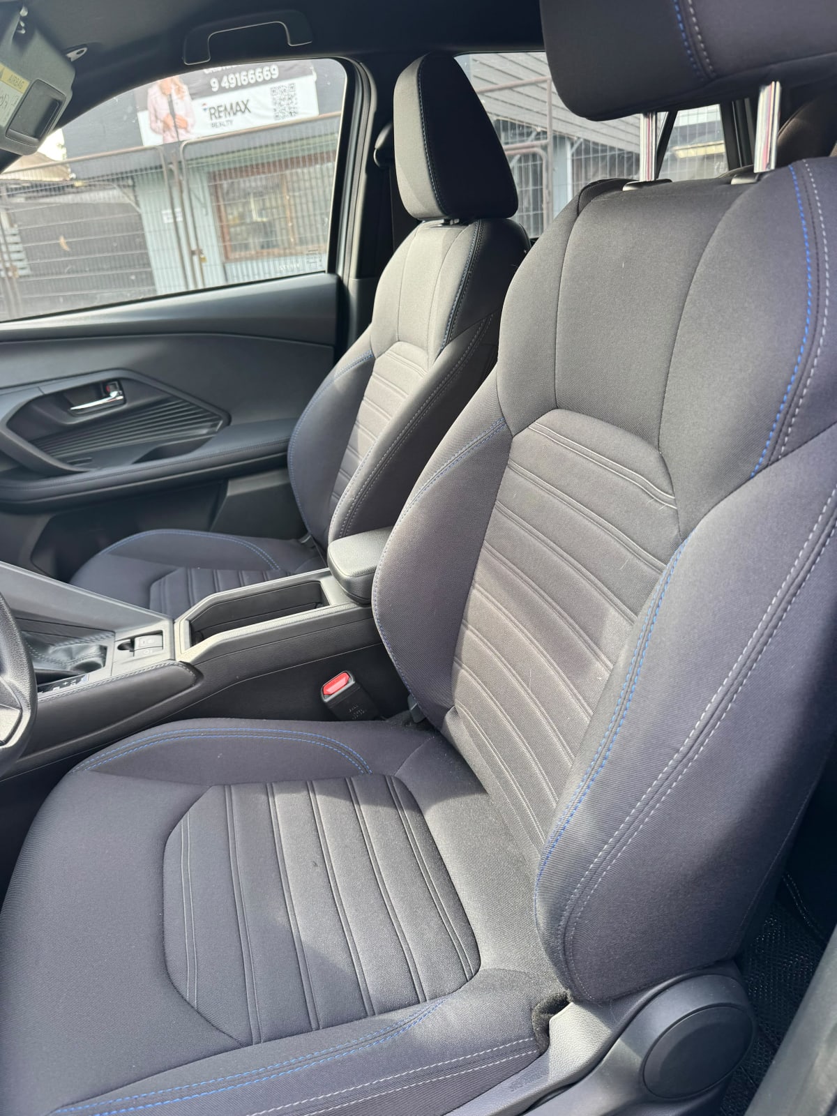 2025 Toyota YARIS CROSS - Miniatura 8