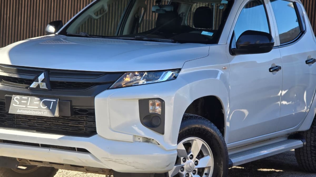2020 Mitsubishi L200 Work - Miniatura 2