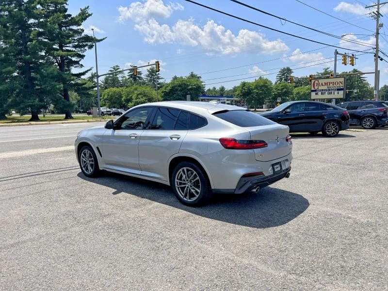 2020 BMW X4 Rojo - Miniatura 3
