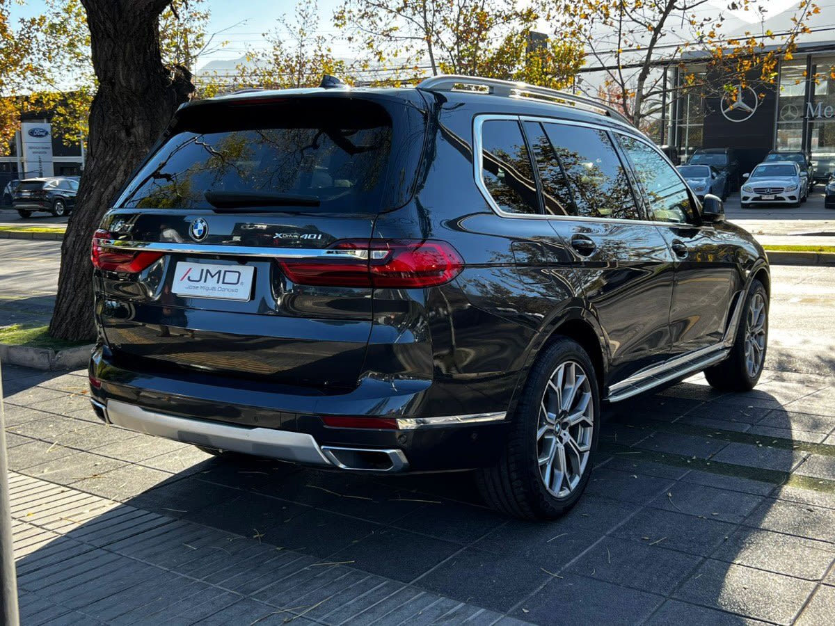 2020 BMW X7 40I Gris - Miniatura 4