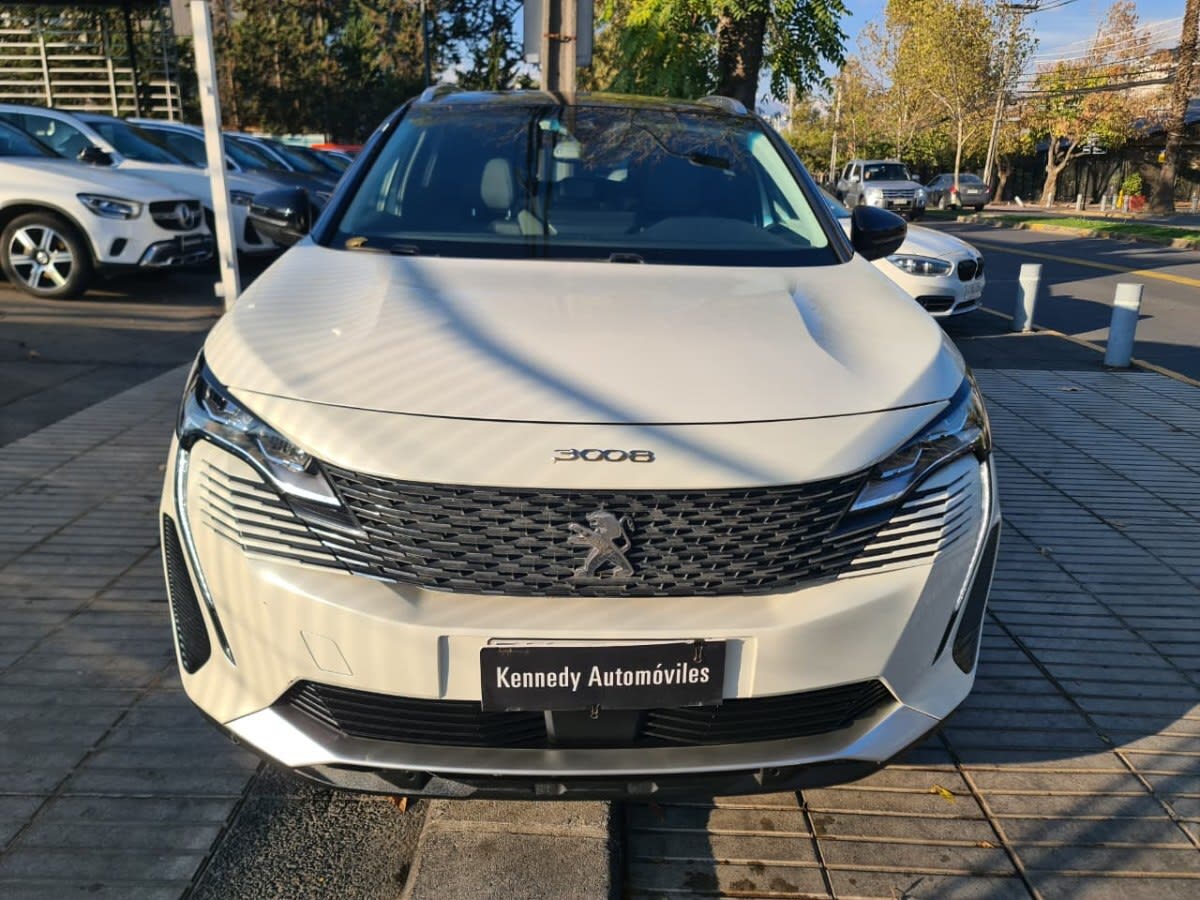 2022 Peugeot 3008 1.6 Blanco - Miniatura 3
