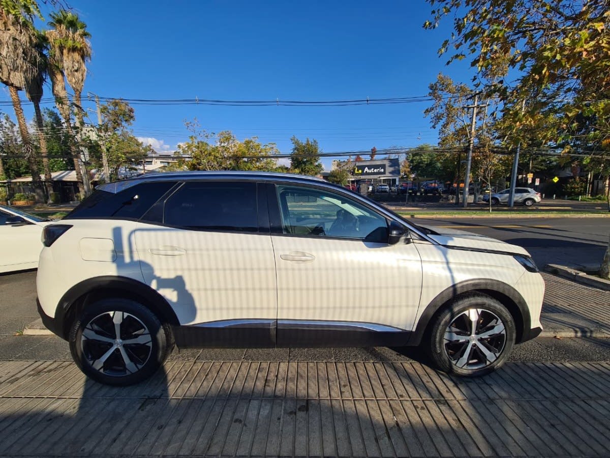 2022 Peugeot 3008 1.6 Blanco - Miniatura 5