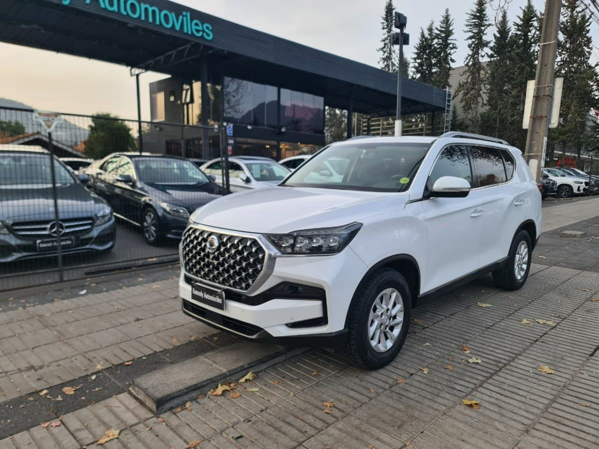 2022 SsangYong Rexton 2.2T Blanco - Miniatura 3