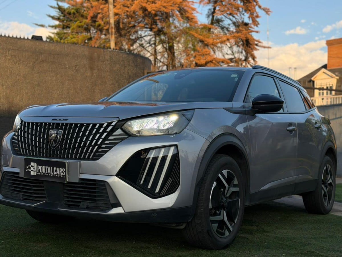 2024 Peugeot 2008 1.5 Gris - Miniatura 5